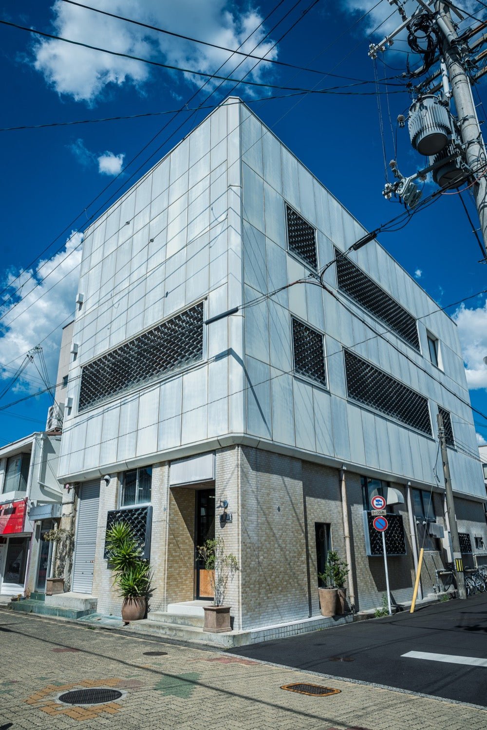 CRAFT BANK 外観（旧銀行）